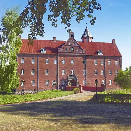 Five-bedroom In Grenaa בית נופש