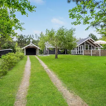 Holiday home Beautiful In Grenaa With Sauna Brondstrup