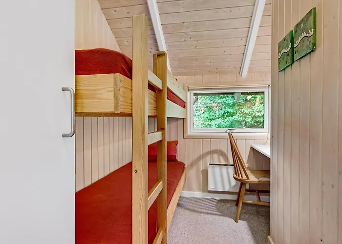 Holiday home Five-bedroom In