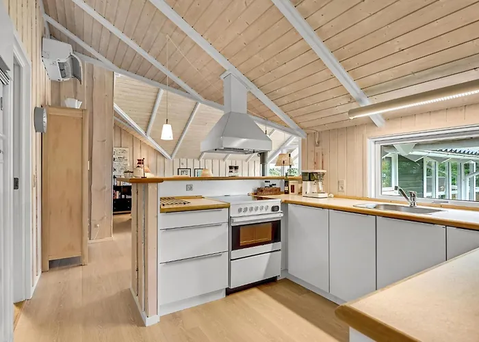 Five-bedroom In *