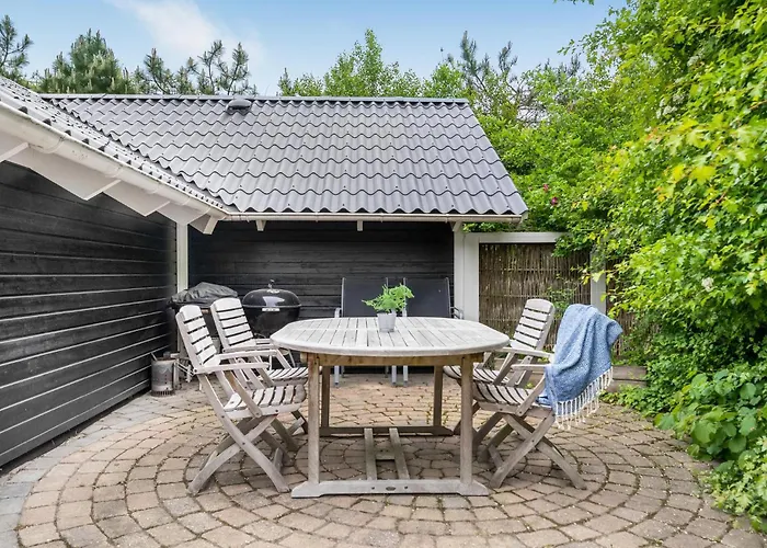 Holiday home Five-bedroom In *